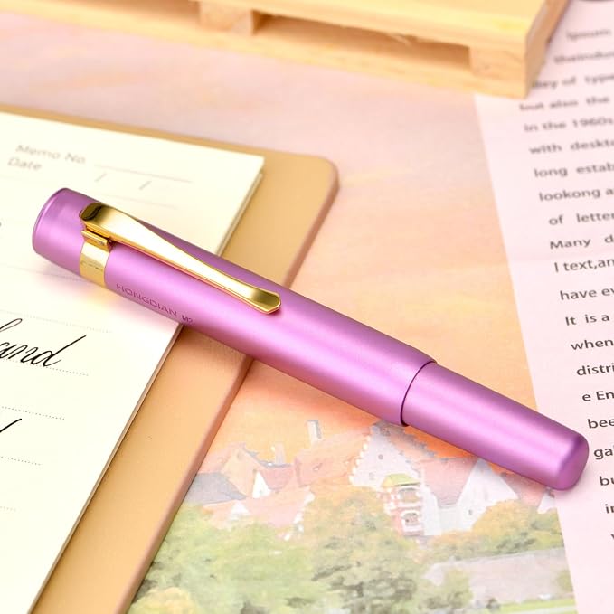 HONG DIAN M2 Black Forest Mini Fountain Pen, Medium Soft Golden Nib & Sleek Shape Aluminium Short Pocket Travel Pen (Lilac Purple)