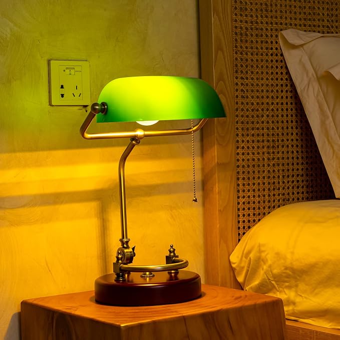 Bankers Lamp, Traditional Green Desk Lamp with Solid Birch Wood Base, Green Glass Antique Library Lamp with Pull Chain Switch, Plug in Vintage Bankers Desk Lamp for Office, Study Room 【E26 Socket】