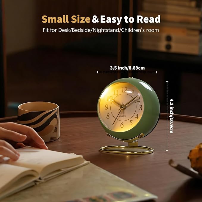 Analog Alarm Clock, Retro Small Desk Clock with Night Light, Cute Simple Design, Silent Non-Ticking, Battery Powered, Backlight Clock for Bedroom,Travel,Kitchen,Bedside Desktop Decor