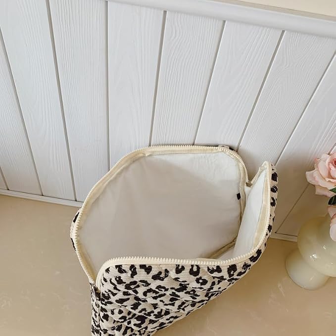 Leopard Puffy Laptop Sleeve 11,13,15 Inch Cheetah Print Quilted Laptop Case Protective Padded Computer Sleeve for MacBook