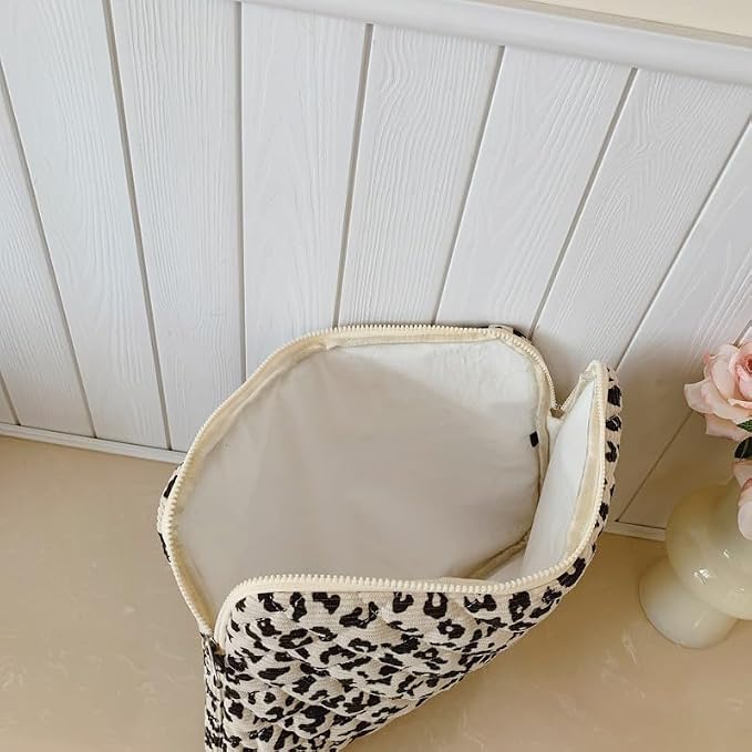 Leopard Puffy Laptop Sleeve 11,13,15 Inch Cheetah Print Quilted Laptop Case Protective Padded Computer Sleeve for MacBook