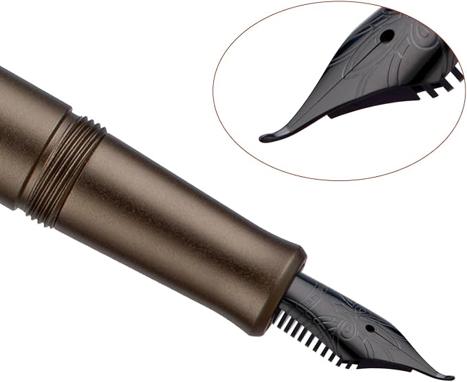 HONG DIAN M2 Black Forest Mini Fountain Pen, Bent Nib & Sleek Shape Aluminium Short Pocket Travel Pen (Caramel Brown)