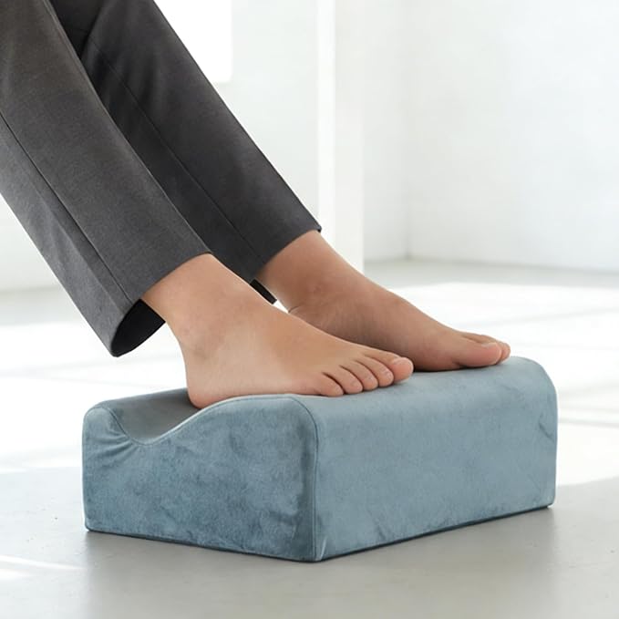 Foot Rest for Under Desk at Work, Ergonomic Footrest Multifunctional 3-Tier Foot Stool, Support Foot Pillow for Office Chair Gaming Chair Leg Elevation Pillow (Ivory, One Size)