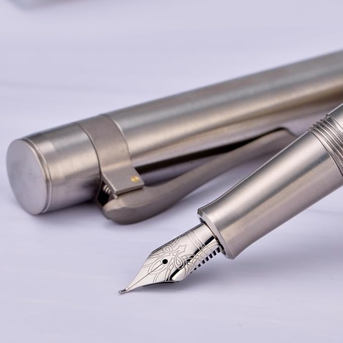 HONG DIAN M2 Titanium Mini Fountain Pen, Bent Nib & Sleek Shape Metal Short Pocket Travel Pen (Titanium Gray)