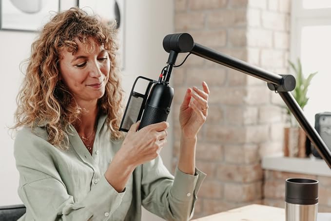 CHERRY MA 3.0 UNI Premium Microphone Arm Stand. Adjustable and Universal Mic. Made of Aluminum with Desk Clamp, Versatile Mounting perfect for Podcast, Streaming, Gaming or Office