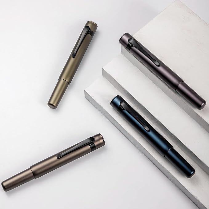 HONG DIAN M2 Black Forest Mini Rollerball Pen, Fine Point 0.5mm, Sleek Aluminium Pocket Pen with Black Ink Refill, Ideal for Travel & Signature (Army Green)