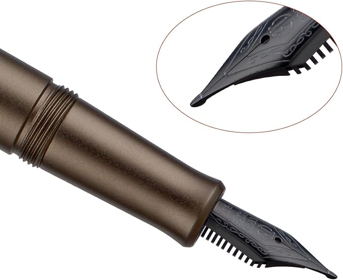 HONG DIAN M2 Black Forest Mini Fountain Pen, Long Blade Nib & Sleek Shape Aluminium Short Pocket Travel Pen (Caramel Brown)