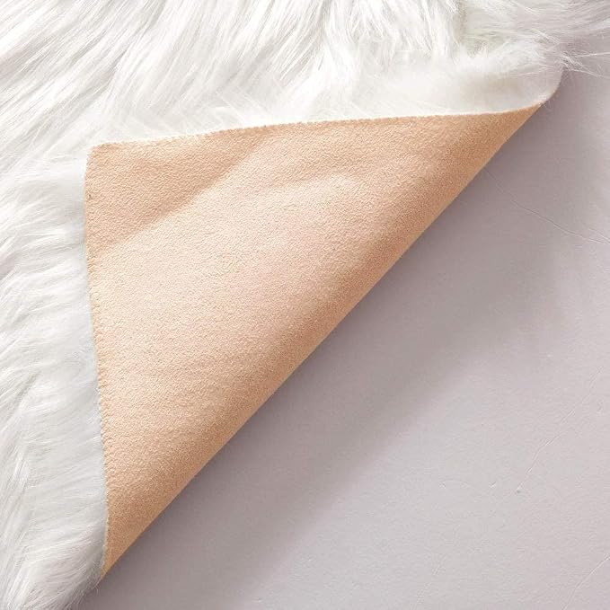 MIULEE Luxury Super Soft Fluffy Area Rug Faux Fur Sheepskin Rug Decorative Christmas Plush Shaggy Carpet for Bedside Sofa Floor 2 x 6 Feet, White