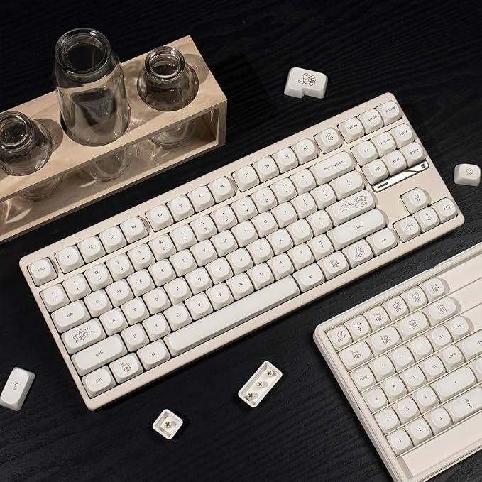 MOA Profile Cute Bear Keycaps, 124keys PBT Keycaps Set, Minimalist White Keyboard Key Caps, Custom Dye Sublimation Keycap for 61/64/68/84/87/100/104/108 Cherry MX Mechanical Keyboards(124 Keys)