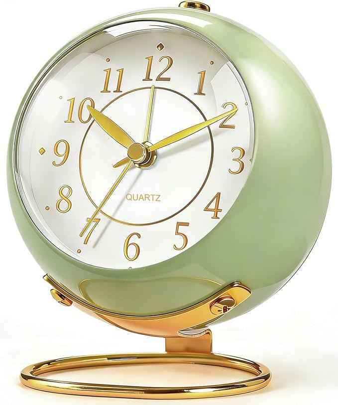 Analog Alarm Clock, Retro Small Desk Clock with Night Light, Cute Simple Design, Silent Non-Ticking, Battery Powered, Backlight Clock for Bedroom,Travel,Kitchen,Bedside Desktop Decor