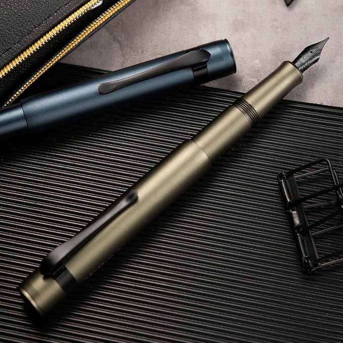 HONG DIAN M2 Black Forest Mini Fountain Pen, Extra Fine Soft Nib & Sleek Shape Aluminium Short Pocket Travel Pen (Midnight Blue)
