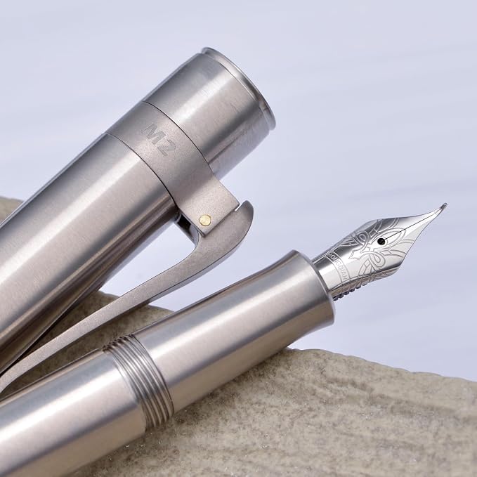 HONG DIAN M2 Titanium Mini Fountain Pen, Bent Nib & Sleek Shape Metal Short Pocket Travel Pen (Titanium Gray)