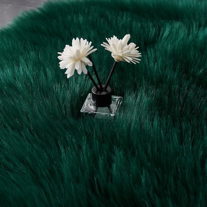 EasyJoy Faux Sheepskin Rug, Fluffy Faux Fur Rug, Ultra Soft Shag Area Rug with Non-Slip Backing for Bedroom, Living Room, Nursery, Kids Room (4 x 4 ft Round, Dark Green)