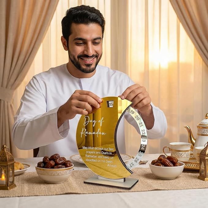 Ramadan Countdown Calendar - Elegant Acrylic Circle with 30 Day Flips, Eid Mubarak Home Table Decor, Islamic Festival Gift & Celebration Reminder for Family (Countdown Calendar-Golden)