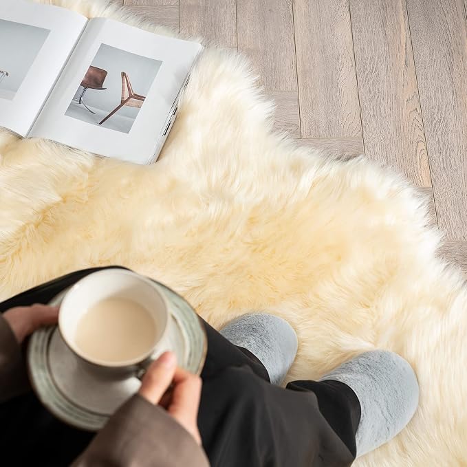 MIULEE Luxury Super Soft Fluffy Area Rug Faux Fur Sheepskin Rug Decorative Plush Shaggy Carpet for Bedside Sofa Floor 3 x 5 Feet, Light Yellow