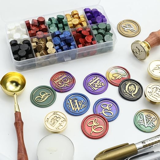 Letter Wax Seal Stamp Kit, Andotopee Wax Seal Kit Initial Alphabet R Sealing Wax Stamp Head 2pcs, Vintage Monogram Wax Stamp Seal Kit with 200pcs Assorted Wax Seal Beads, Wax Seal Spoon, Wax Seal Pen