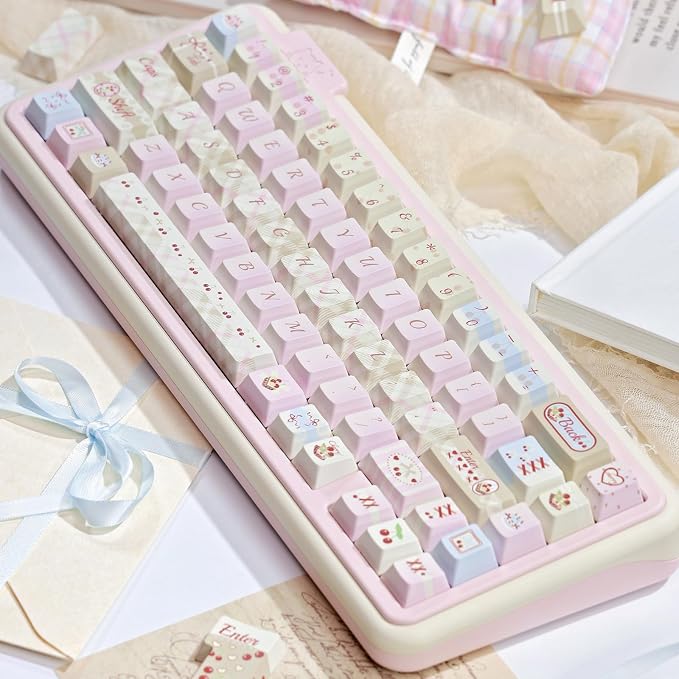Dye Sub PBT Keycaps Set 145 Keys, Cute Pink Keycap, Cherry Profile Custom Keycaps 60 65 75 100 Percent for 61/64/68/84/87/100/104/108 ANSI ISO Layout MX Switches Gaming Mechanical Keyboard