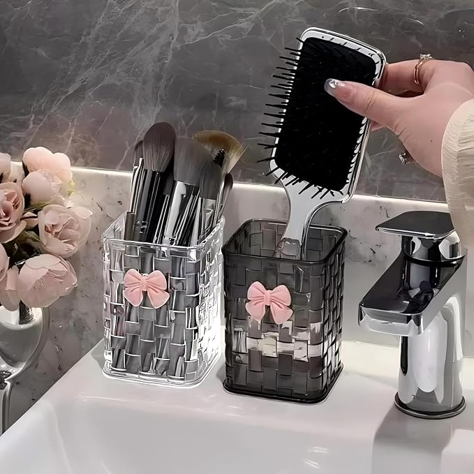 Acrylic Pen Holder for Desk, Clear Pencil Organizer Makeup Brush Cup Holders with Bow Back To School Accessories for Teachers Appreaction Present (Transparent)