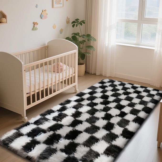 Checkered Rug for Bedroom, 2x6 Black and White Area Rugs, Classic Checkered Carpets Shag Area Rug, Bedside Rugs for Living Room Bedroom Room Home Decor