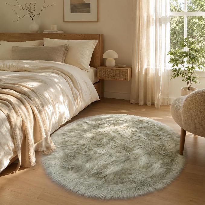 EasyJoy Faux Sheepskin Rug, Fluffy Faux Fur Rug, Ultra Soft Shag Area Rug with Non-Slip Backing for Bedroom, Living Room, Nursery, Kids Room(4 x 4 ft Round, Light Grey)