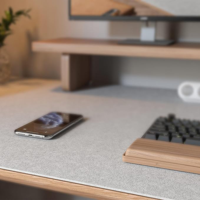 DAWNTREES Large Felt Desk Mat, 47.2"x 23.6", Desk Pad for Office and Home | Non-Slip 120x60cm Full Table Mouse Pad, Keyboard Mat for Desk, Desktop Protection (Light Gray)