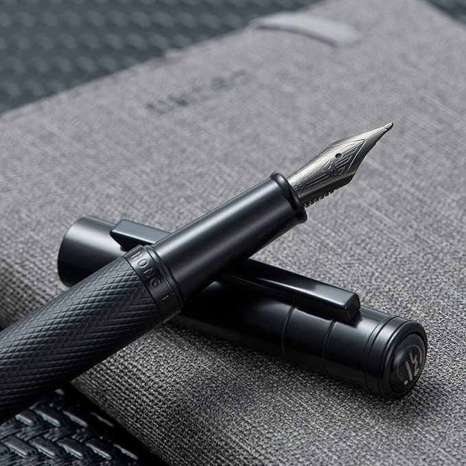 Hongdian Black Forest Fountain Pen Blade Nib Classic Design Calligraphy Pen with Converter and Metal Pen Case Set