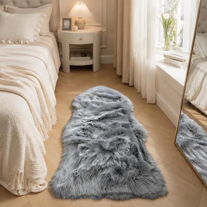 EasyJoy Faux Sheepskin Rug, Fluffy Faux Fur Rug, Ultra Soft Shag Area Rug with Non-Slip Backing for Bedroom, Living Room, Nursery, Kids Room(2 x 4 ft Sheepskin, Frosted Bottom Gray)