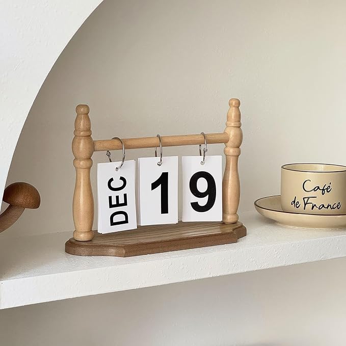 Wooden Perpetual Desk Calendar - Vintage Rustic Flip Calendar with Metal Rings & Reusable Daily Date Cards(Wooden)