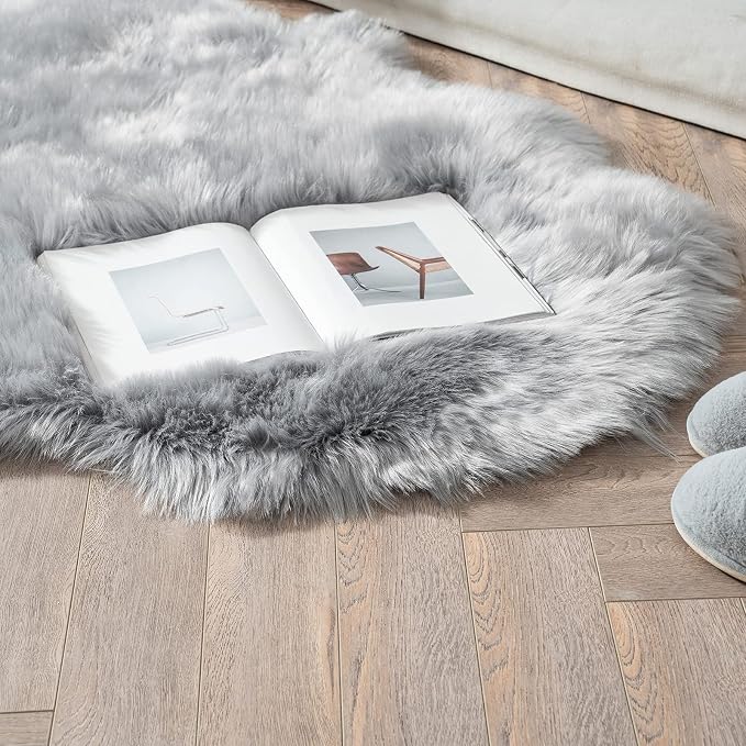 MIULEE Luxury Super Soft Fluffy Area Rug Faux Fur Sheepskin Rug Decorative Plush Shaggy Carpet for Bedside Sofa Floor 3 x 5 Feet, Grey