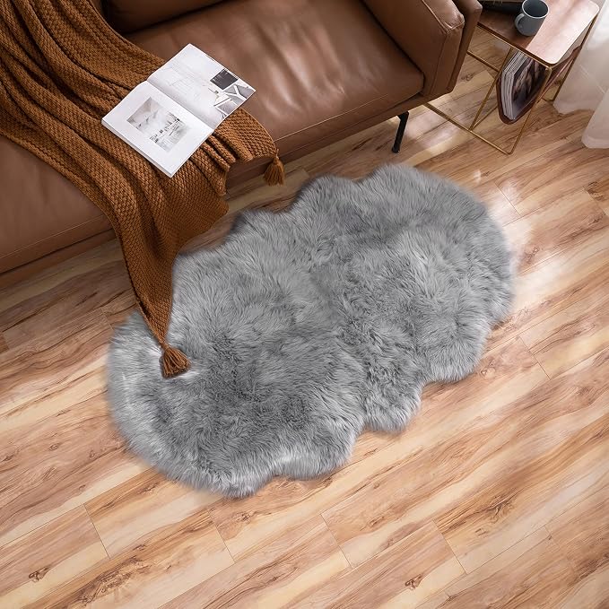 MIULEE Luxury Super Soft Fluffy Area Rug Faux Fur Sheepskin Rug Decorative Plush Shaggy Carpet for Bedside Sofa Floor 3 x 5 Feet, Grey