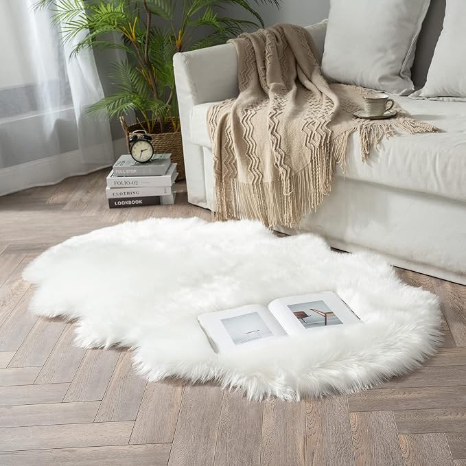 MIULEE Luxury Soft Fluffy Area Rug 3x5 Feet, Faux Fur Sheepskin Rug Decorative Plush Shaggy Carpet for Christmas Decor Bedside Sofa Floor, White