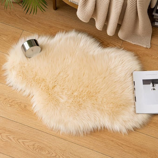MIULEE Luxury Super Soft Fluffy Area Rug Faux Fur Cloud Shape Rug Decorative Plush Shaggy Carpet for Bedside Sofa Floor 2 x 3 Feet, Light Yellow