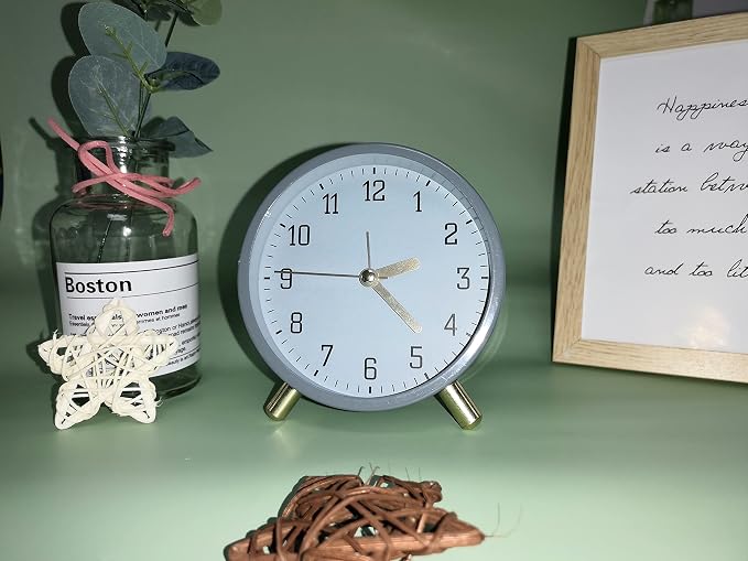 SHISEDECO Small Analog Alarm Clock, Battery Operated Desk Clock,Grey | Bedside Analog Non-Ticking Silent Small Deskclock Battery Operated for Living Room, Bedroom, Office