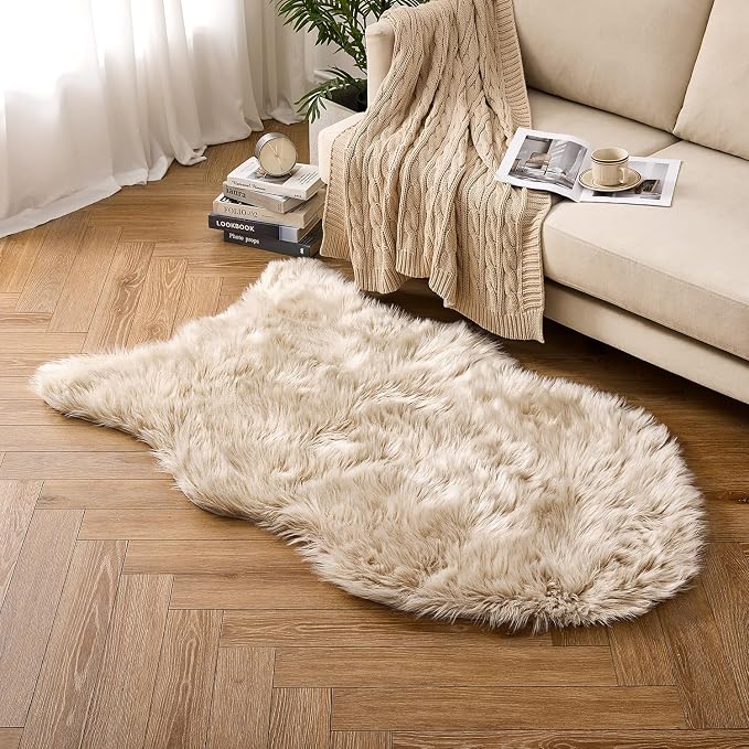 MIULEE Luxury Super Soft Fluffy Area Rug Faux Fur Plush Large Sheepskin Rug Decorative Shaggy Carpet for Bedside Sofa Floor 3 x 5 Feet, Beige