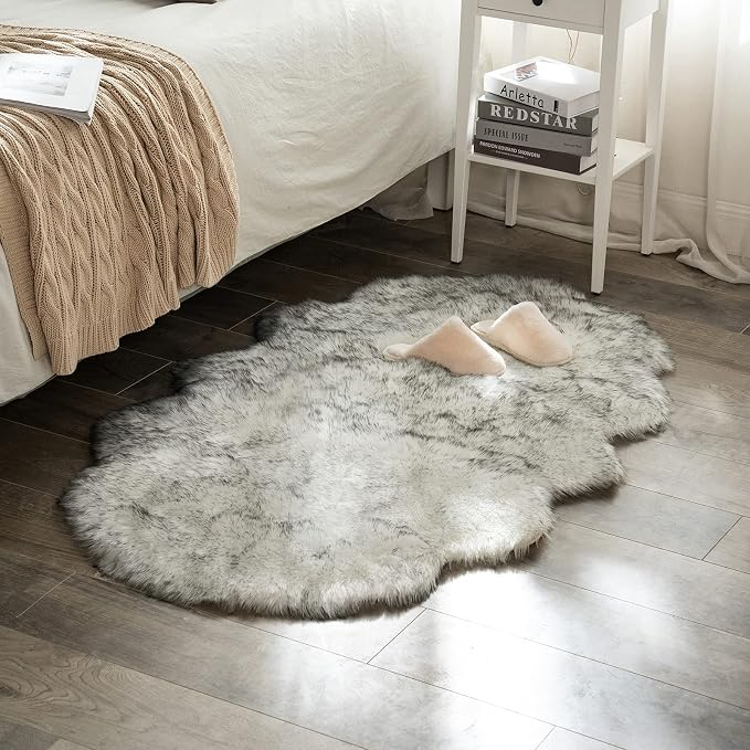 MIULEE Luxury Super Soft Fluffy Area Rug Faux Fur Sheepskin Rug Decorative Plush Shaggy Carpet for Bedside Sofa Floor 3 x 5 Feet, Gradient Grey