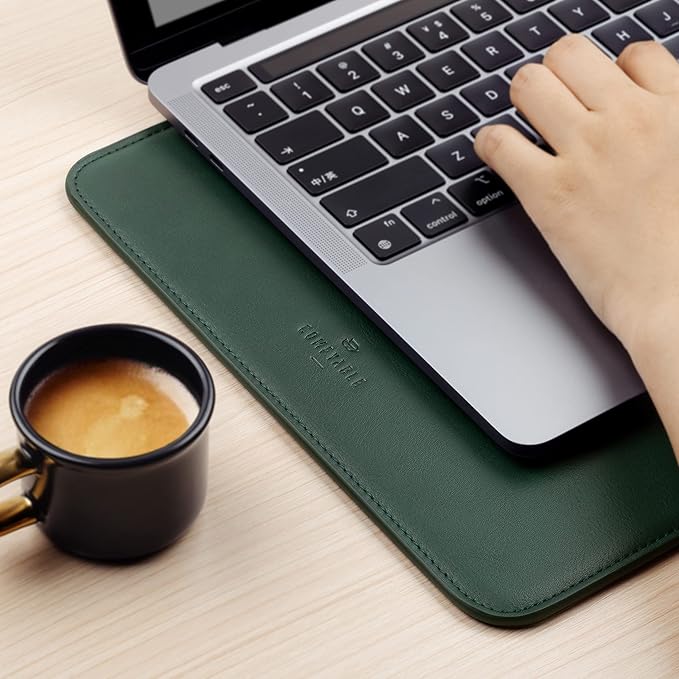 Comfyable Laptop Sleeve 14 Inch Precisely Compatible with MacBook Pro M5 M4 M3 M2 Pro/Max 2026-2021, Faux Leather Cover Case, 14 in, Green
