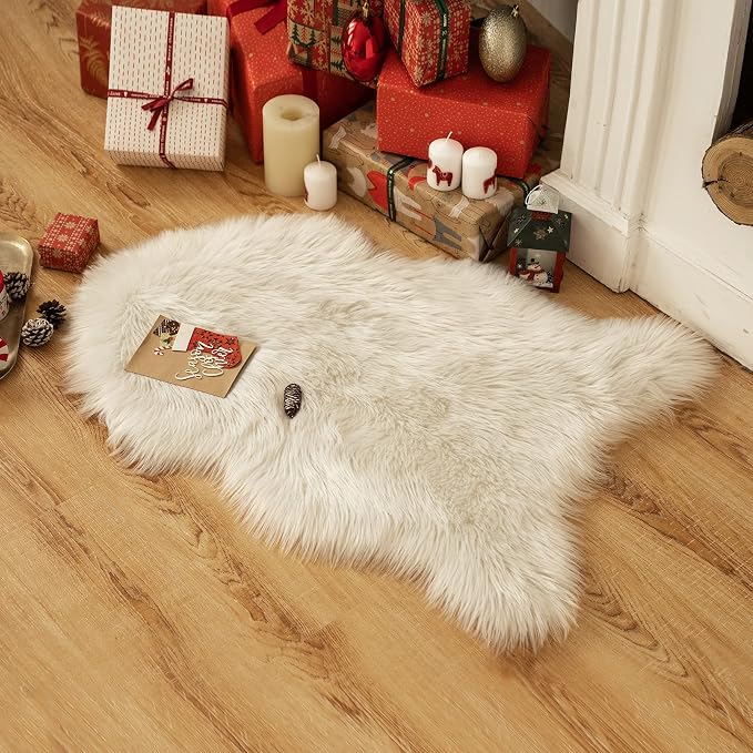 MIULEE Luxury Super Soft Fluffy Area Rug Faux Fur Sheepskin Rug Decorative Christmas Plush Shaggy Carpet for Bedside Sofa Floor 2 x 3 Feet, White