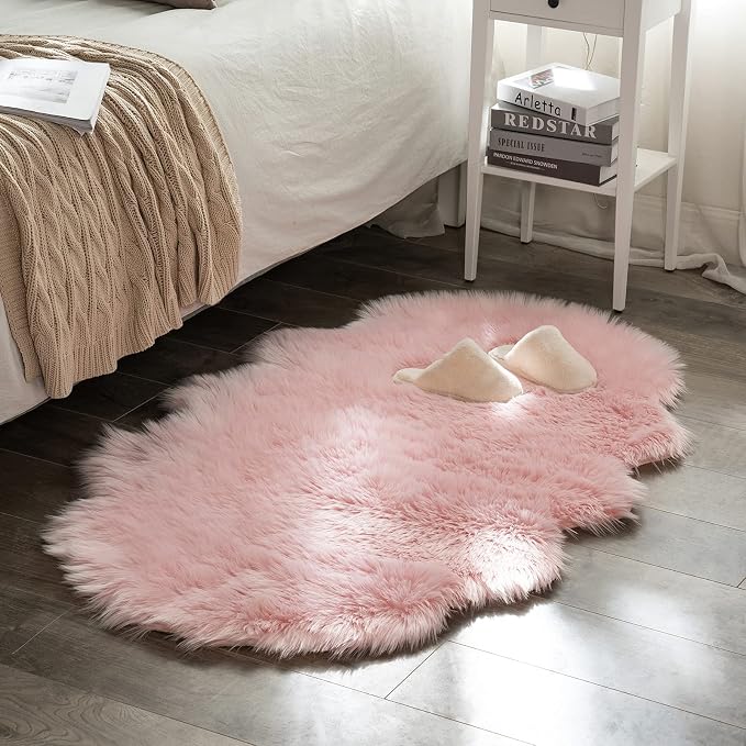 MIULEE Luxury Super Soft Fluffy Area Rug Faux Fur Sheepskin Rug Decorative Plush Shaggy Carpet for Bedside Sofa Floor 3 x 5 Feet, Pink