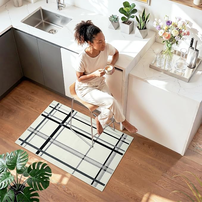 Terrug Plaid Area Rug for Entryway, Beige 2x3 Small Checkered Rugs Washable with Non Slip for Kitchen, Soft Low Pile Abstract Carpet for Home Office Front Door Porch