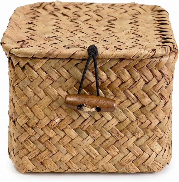 Mini Seagrass Basket with Lid, Square Handwoven Wicker Storage Bins, Key Holder, Jewelry, Hair Ties, Candy Organizer for Shelf, Entryway, Desk, Home Decor, 3.94x3.94x3.15 inch