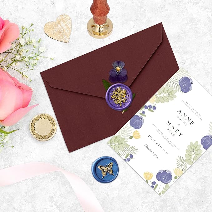 Yoption Wax Seal Stamp Gift Box Kit, 6 Pieces Flowers and Animals Sealing Wax Stamp Heads with 1 Wooden Hilt Set for Wedding Invitation Envelopes Card Gift (Natural Series)