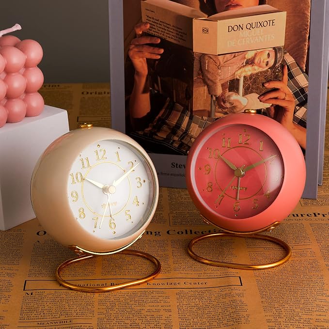 rjuwurv Metal Desk Alarm Clock, Retro Bedroom Table Vintage Analog Alarm Clock, Silent Non-Ticking Gold Clock, Bedside Décor(Sweet Pink)
