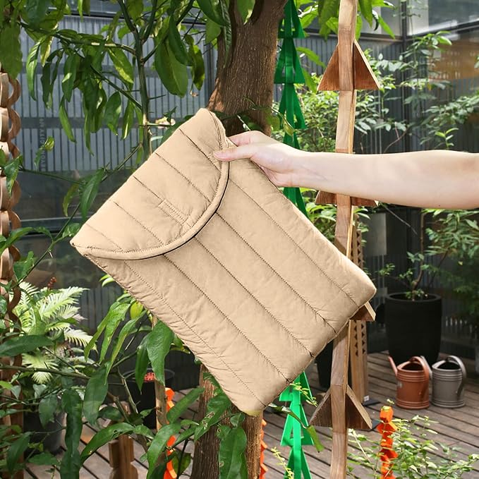 Puffy Laptop Sleeve 13-14 Inch Streak-Beige, Protective Carrying Case for Men and Women, Cute Case Bag Compatible with 13 and 14 Inch Laptops, for MacBook Air M2, Asus/Dell Xps in Cover