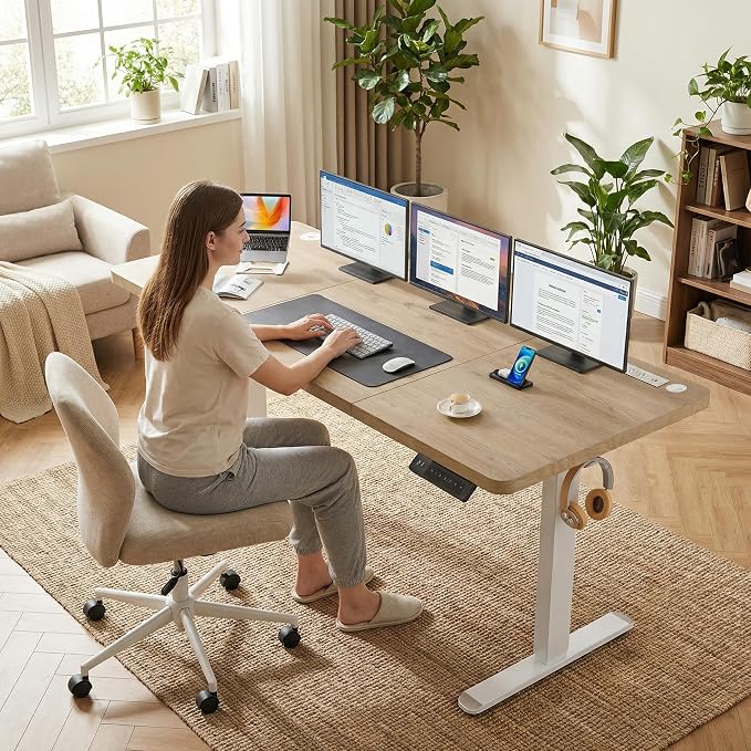 Electric Standing Desk Adjustable Height, 55'' x 24'' Stand up Desk with Outlets and 2 USB Ports,4 Caster, 27''-46'' Lifting Range, Spacious Computer Workstation for Home Office(Oak)