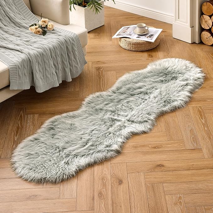 MIULEE Luxury Super Soft Fluffy Area Rug Faux Fur Sheepskin Rug Decorative Plush Shaggy Carpet for Bedside Sofa Floor 2 x 6 Feet, Light Grey